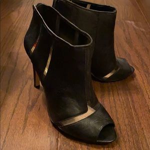 Size 10 - EUC- Jessica Simpson black heels